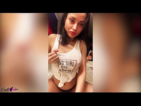 ❤️ Busty Pretty Woman Jacking Off Her Pussy And Hladit Její Obrovské Kozy V Mokrém Tričku Anal porno u nás ❌️❤